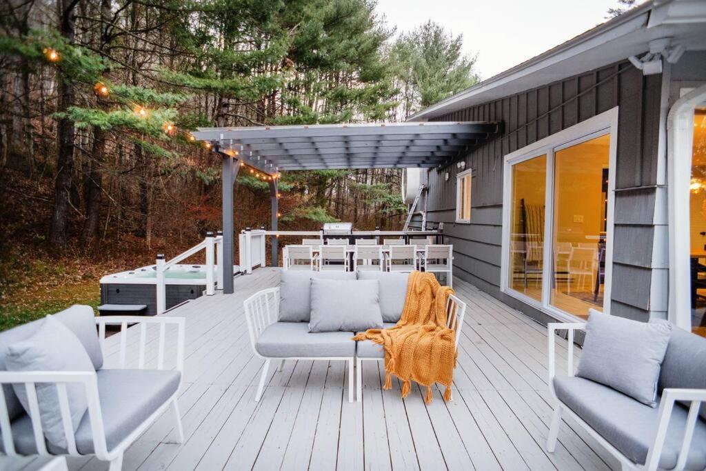 Prattvilla -Catskill -Mountain Escape 5 Bedroom ,3 Bath With Hot Tub Prattsville Εξωτερικό φωτογραφία